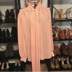 Shirt with tie